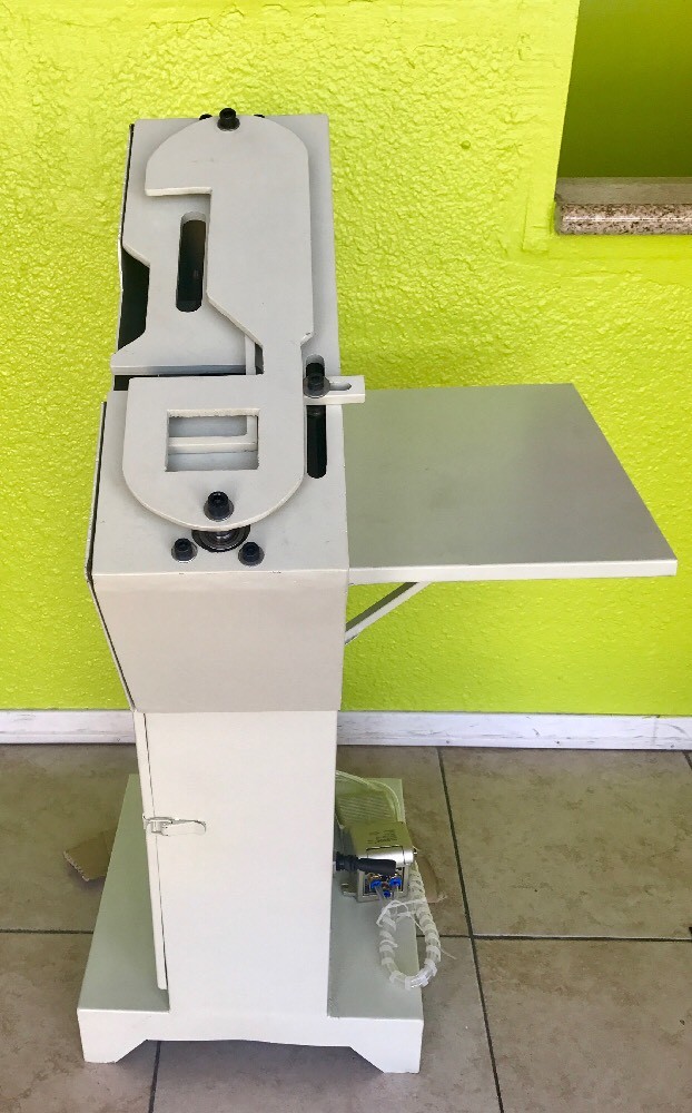 Semi-Automatic Feeding Flip Flops Strap Attaching Machine Only $900