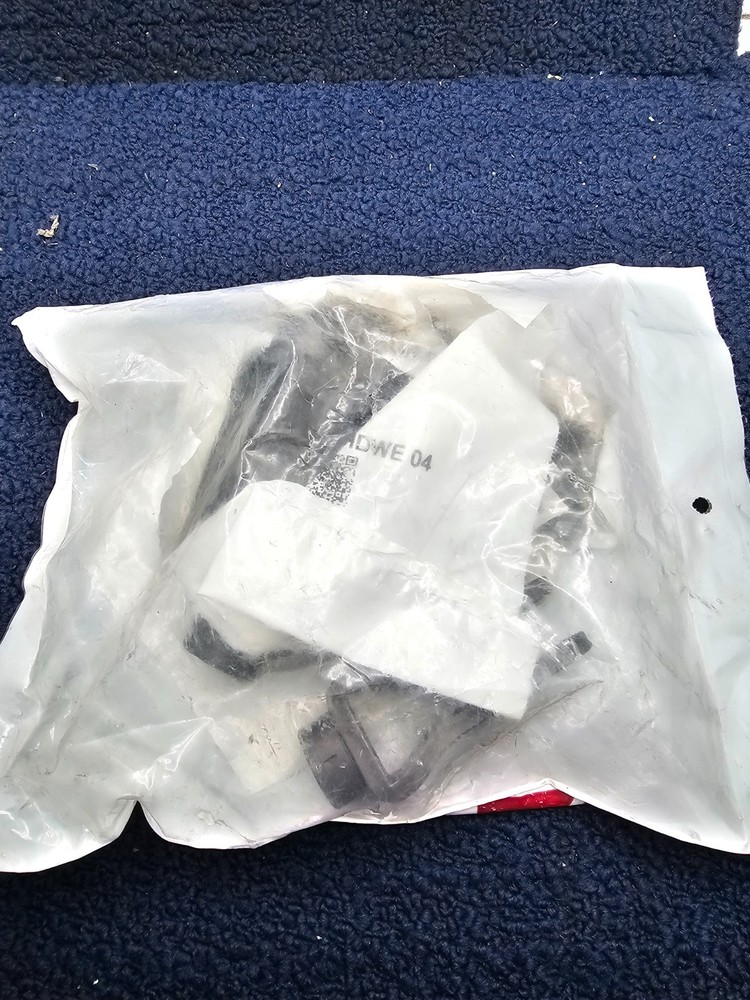(QTY 4) Meritor R810019: Automatic Slac Adjuster Clevis