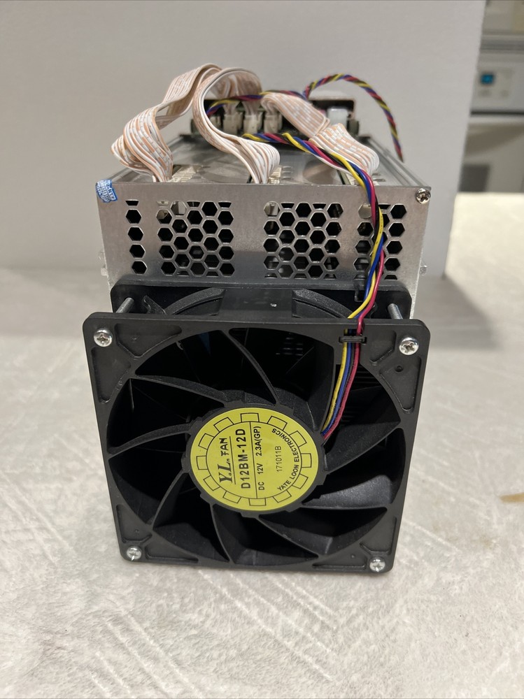 Bitmain Antminer D3 19.3Gh Mining X11 Algorithm (USA Seller) (Lightly Used)