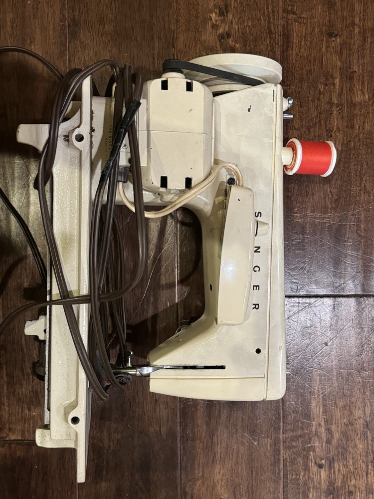 Vintage Singer Sewing Machine Model 237 BZB Zigzag Stitch