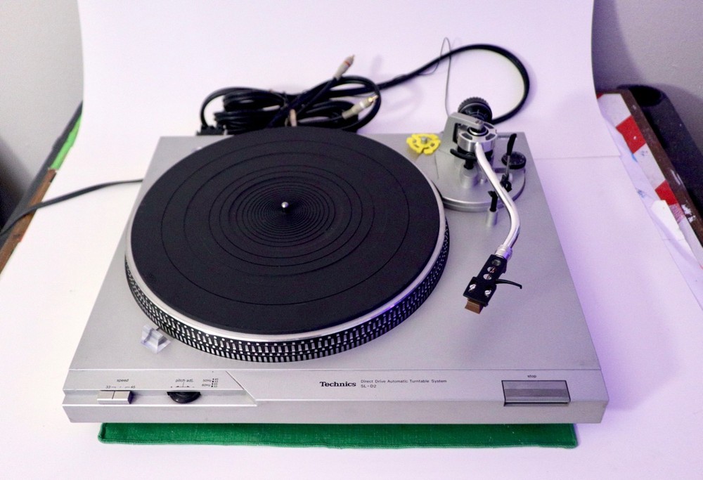 Technics SL-D2 Direct Drive Turntable - Works
