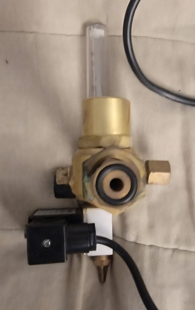 CO2 Regulator Brass Liding Model 2W2T