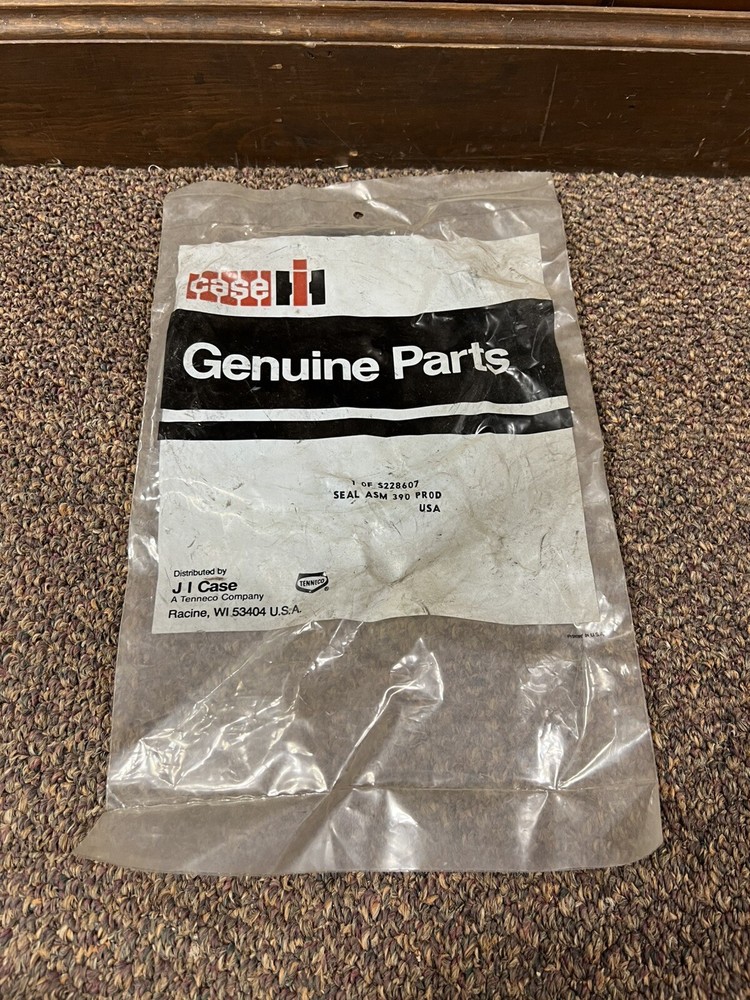 New Genuine Original CaseIH Case S228607 Seal Assembly