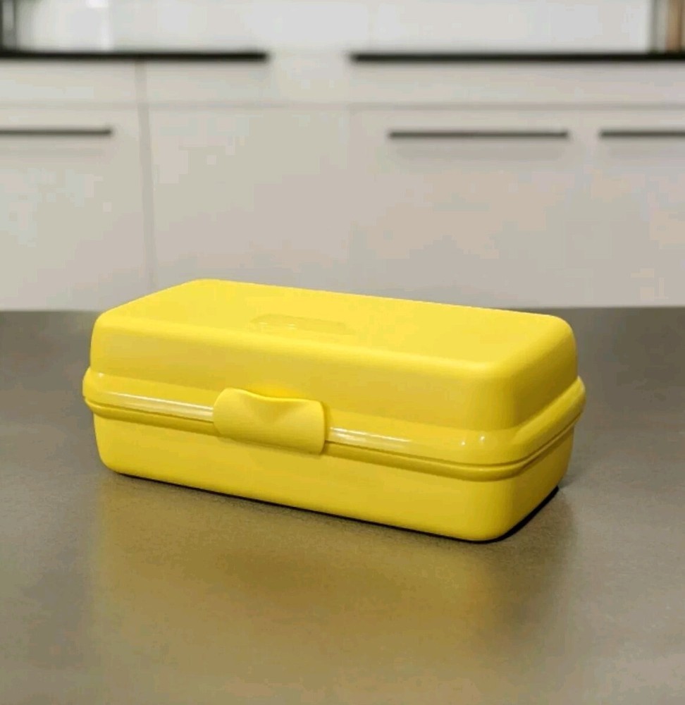 Tupperware Hoagie Sub Keeper Hinged Lunch Box Sandwich Rectangle Yelow