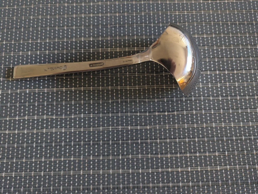 Oneida Stainless Flatware Satin Chef's Table Heavy Ladle