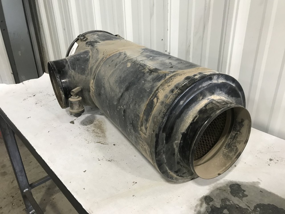 Peterbilt 378 Air Cleaner - Used