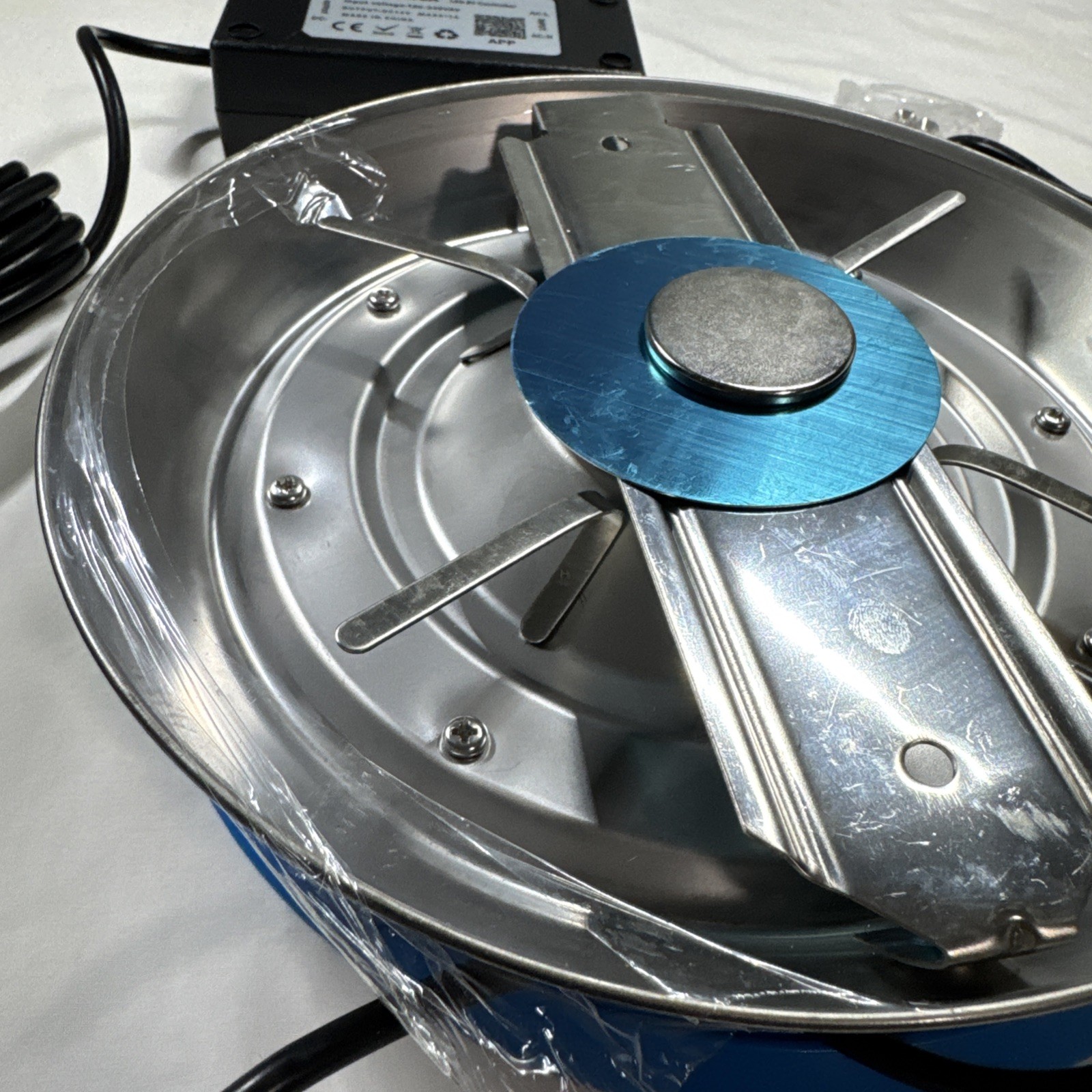 8.5” 12V Pool Light w/ Bluetooth Control Adapter 16.4” Cord No Manual HY-BT-108A