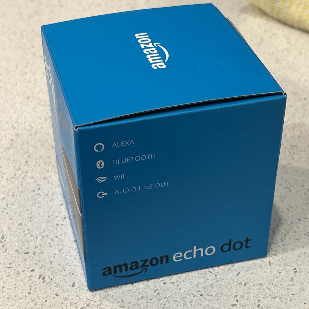 AMAZON MODEL D9N29T ECHO DOT 3rd GEN SMART SPEAKER (ALEXA CALL) + AC ADAPTER