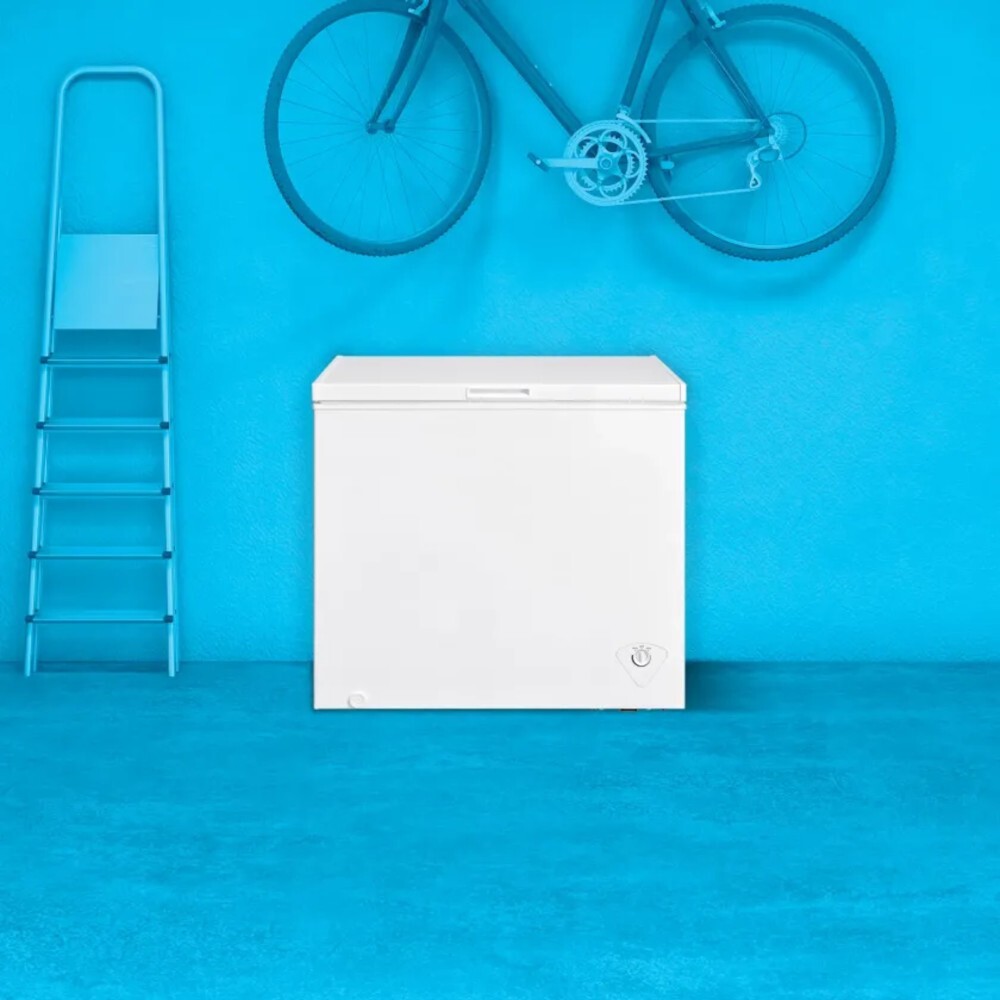 Element White Chest Freezer | 7.0 Cu. Ft.