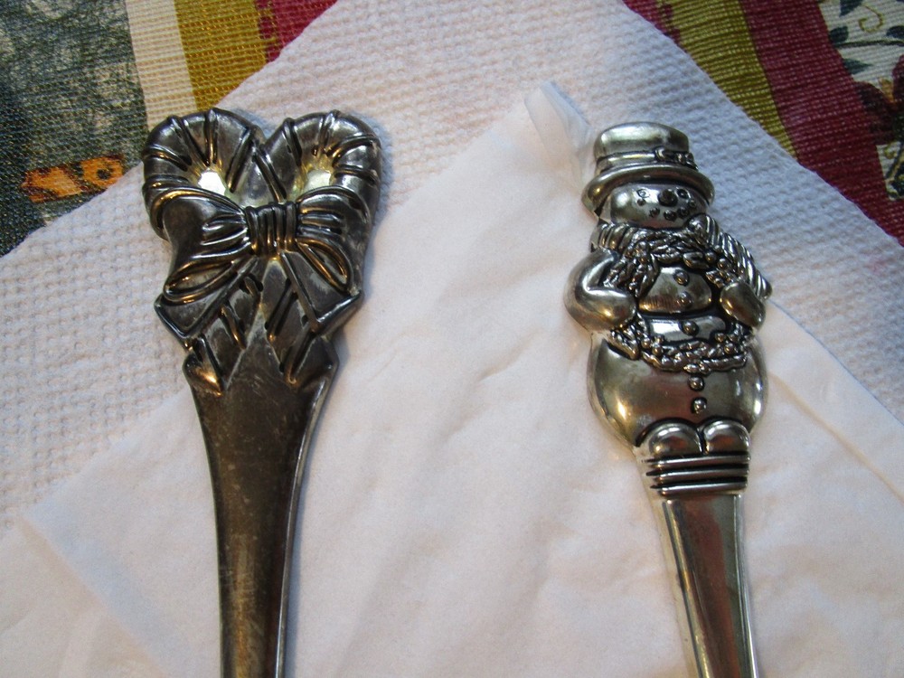 Lovely SET ~Christmas Handles Pie & Cake Servers[ International Silver Company]