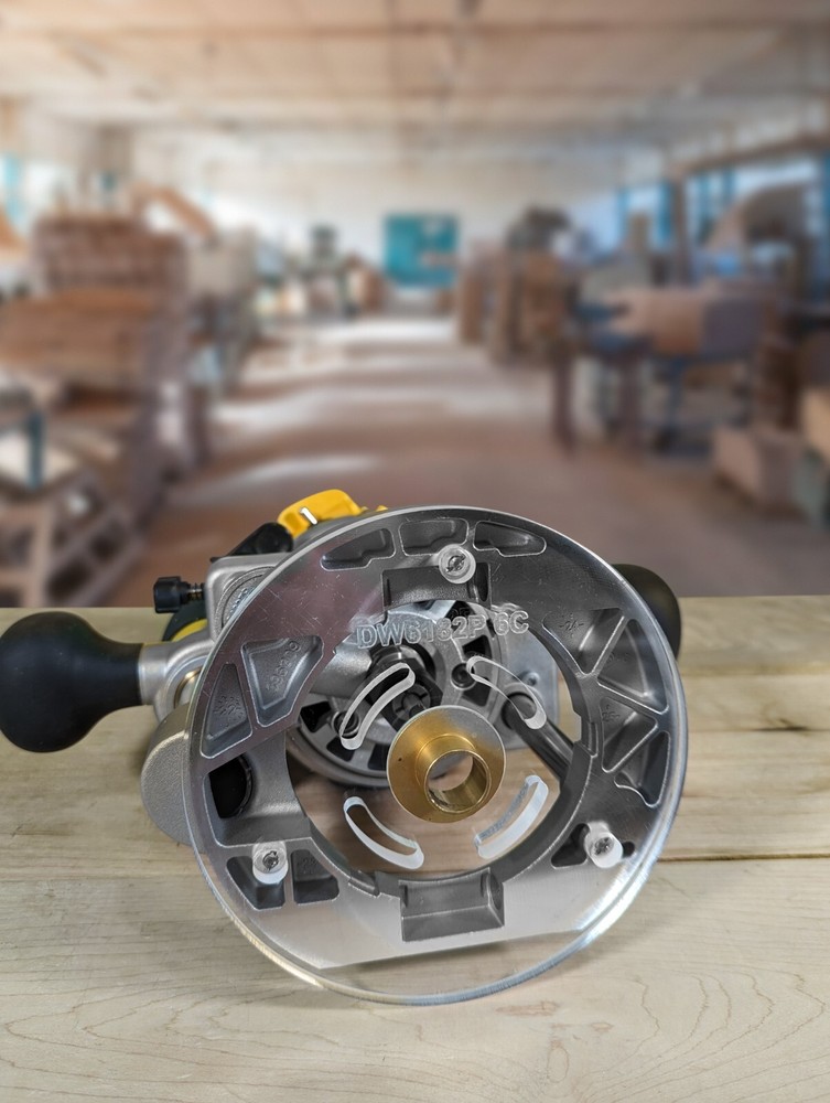 3/8" Thick 6" circle baseplate with bushing compatibility for Dewalt DW6182