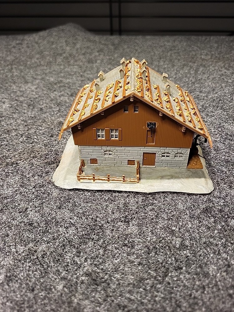 FALLER N Scale #232233 Alpine Barn Fully Assembled