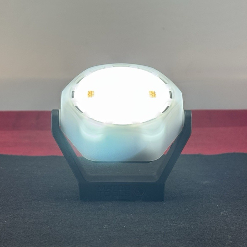 Matco Tools Mini Handheld Rechargeable Floodlight MWLMFLO3