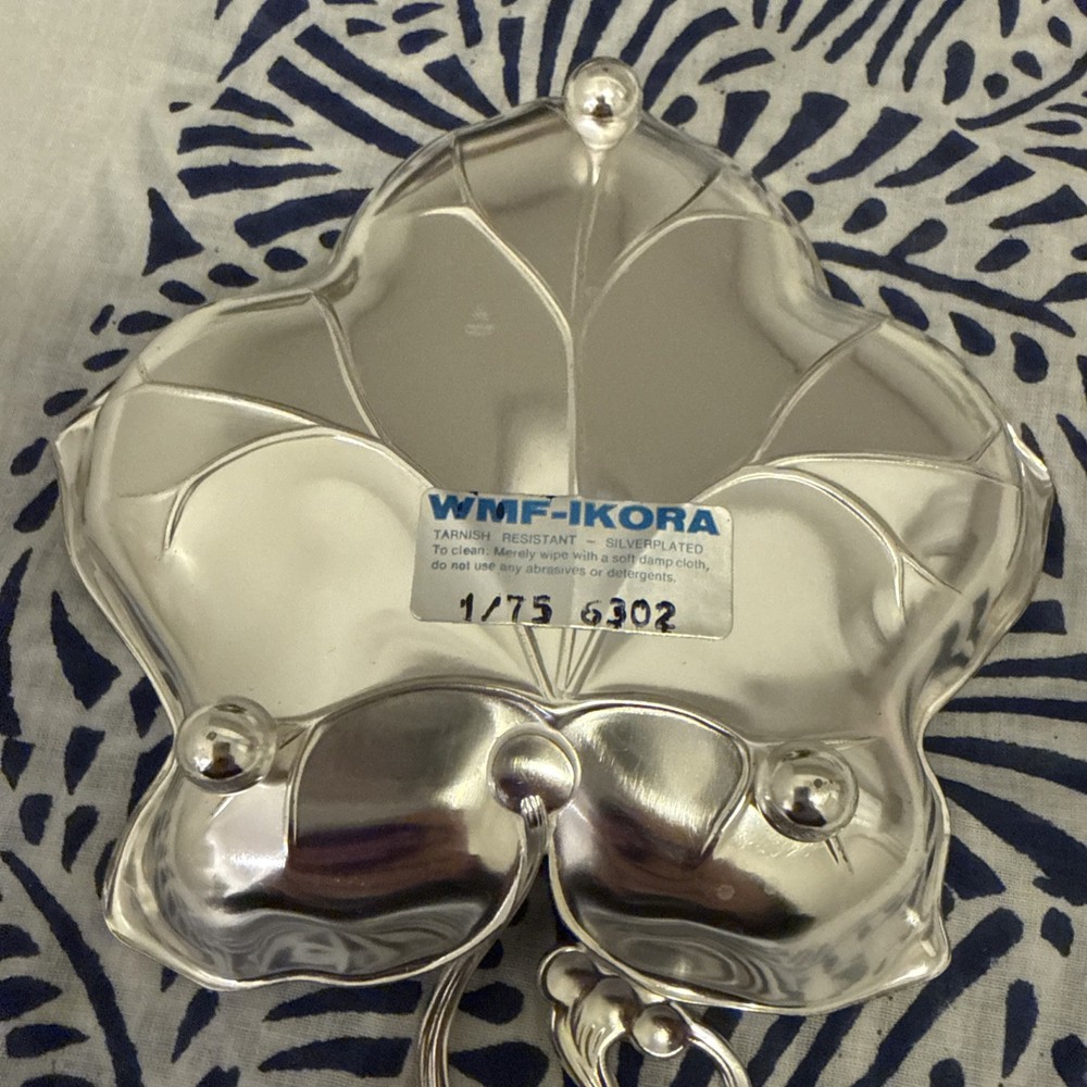 Silver Plated Decorative Dish Grape Leaf Footed By Ikora Vintage 1975. Beauty