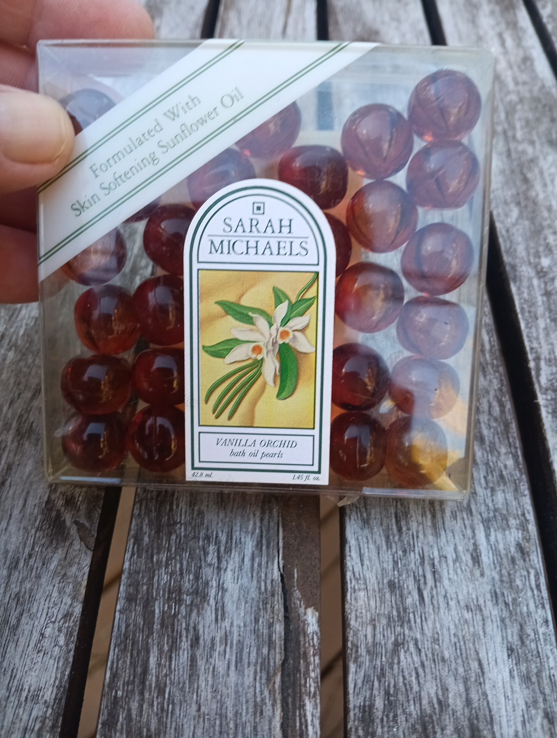 Sarah Michaels Vintage Bath Oil Pearls Vanilla Orchid with Sunflower Oil