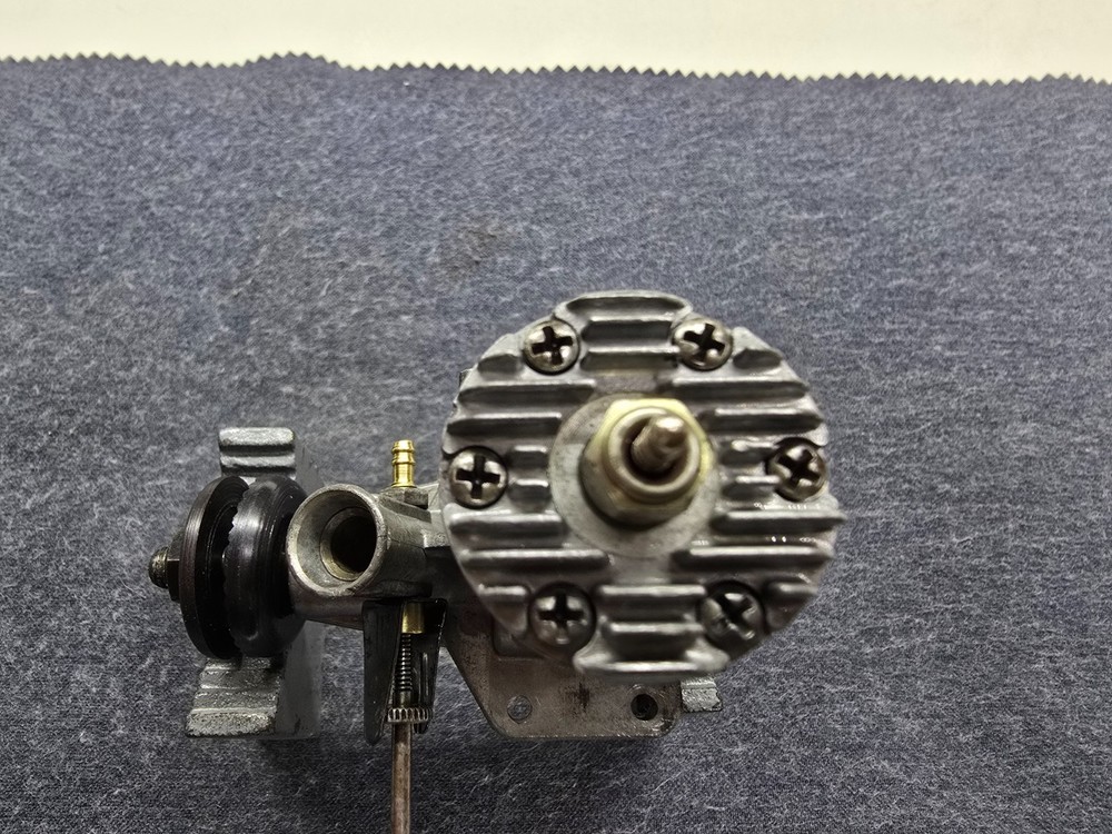 Fox 25 Stunt Control Line Model Airplane Engine w/Glow Plug