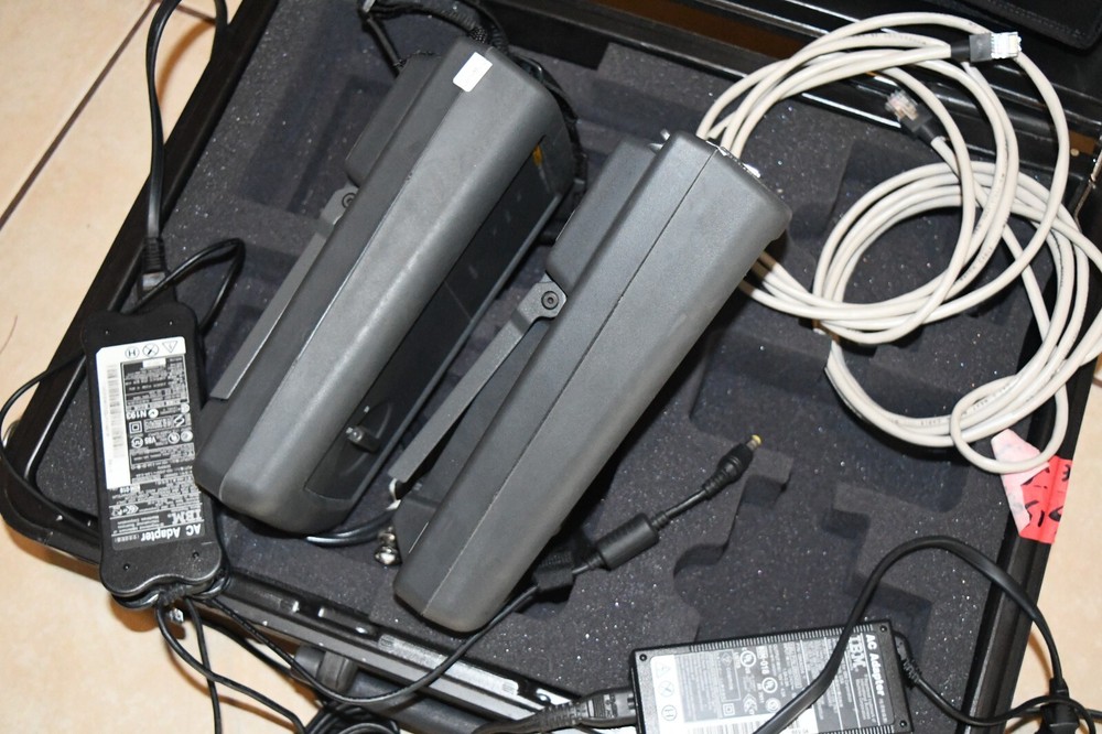 Fluke Networks DSP-2000 DSP2000 SR Cat5 LAN Cable Analyzer Tester Certifier 515A