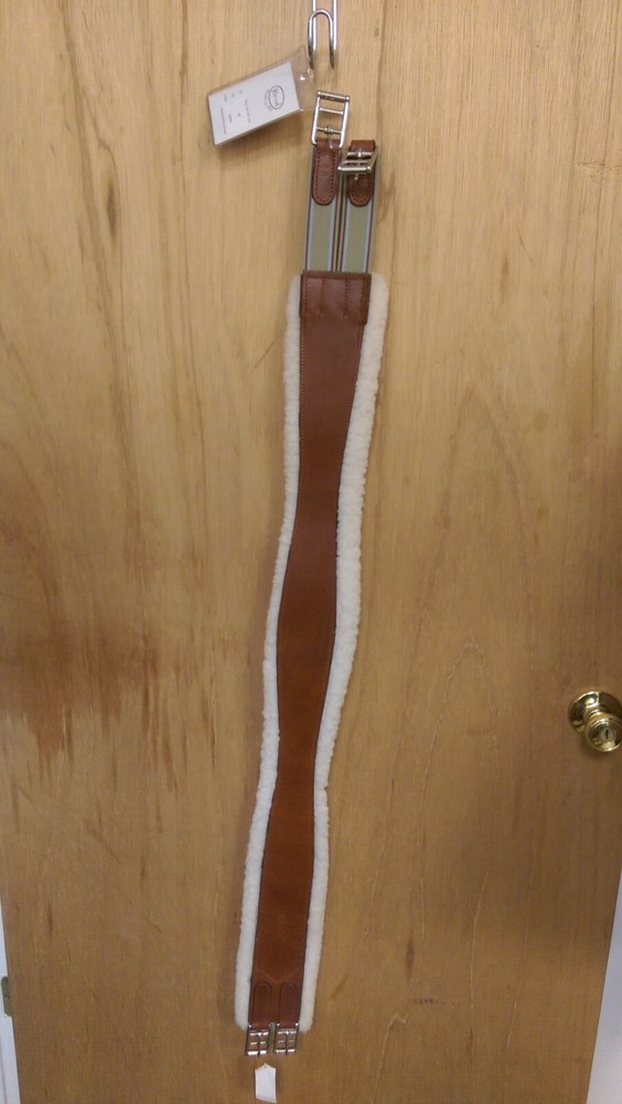 Beval panel girth with romovable fleece NEW WITH TAGS 48"