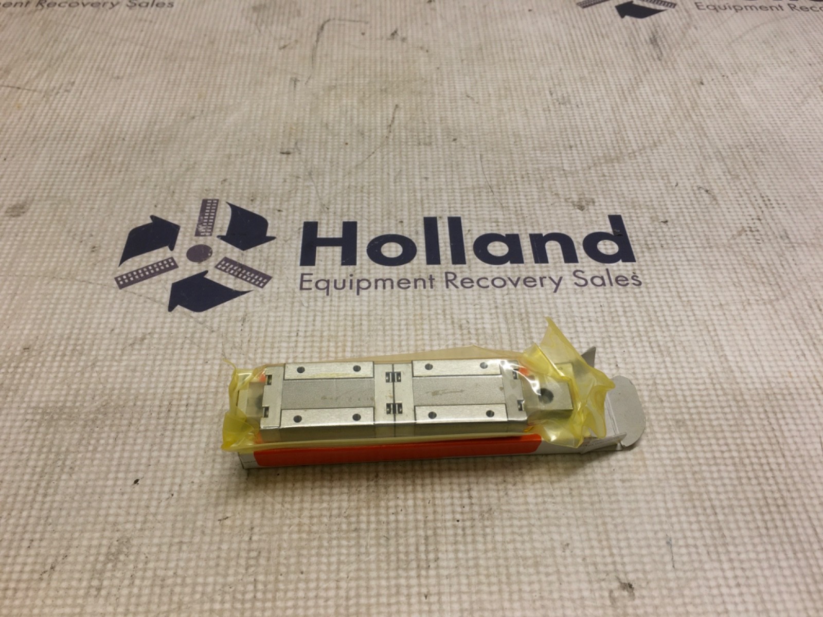 Nippon guide block, SEBS12BYM2-120, NOS, LG-4398