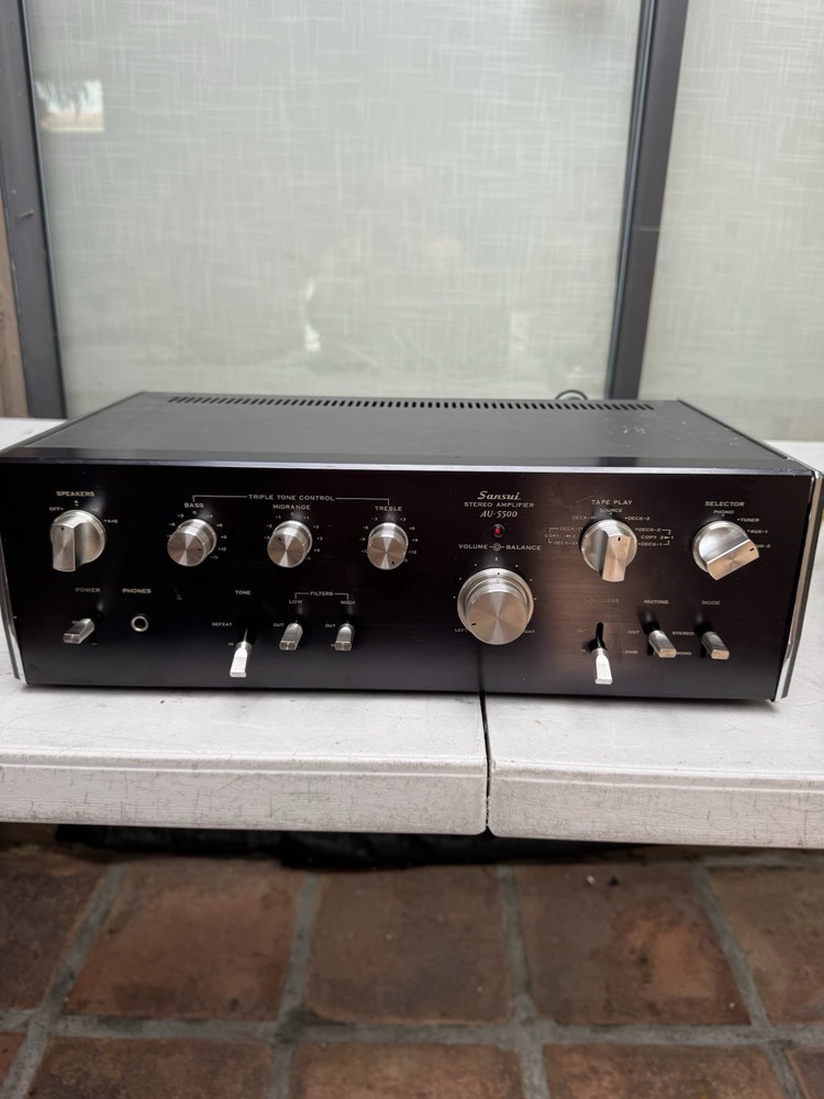 Sansui AU-5500 integrated amp/preamp