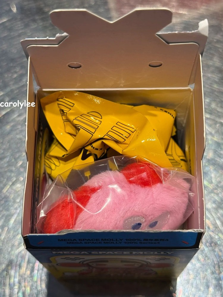 Jon Burgerman-mega Space Molly 100% Series 4 Figure Blind Box