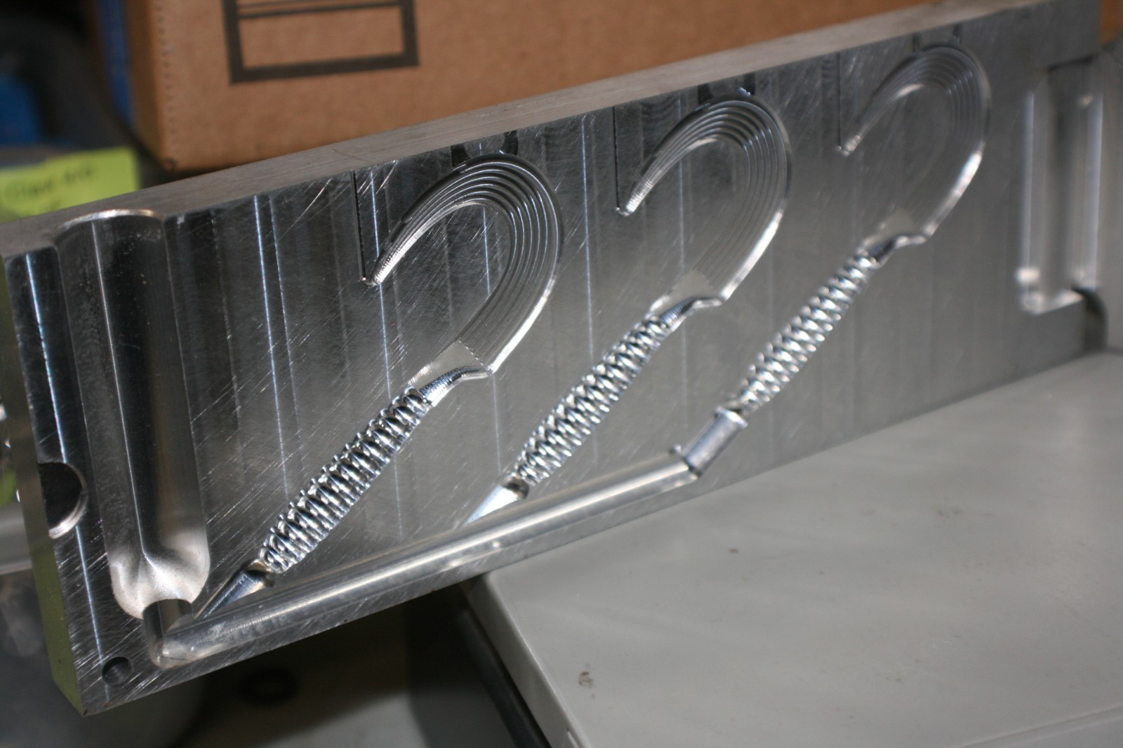 Ultra Molds 3" Single Tail Grub Mold