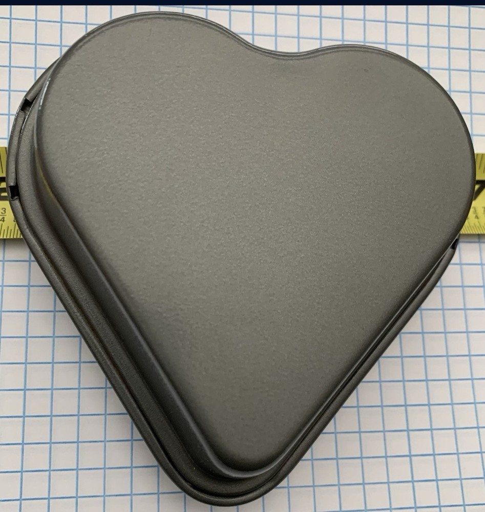 4 Heart Pans