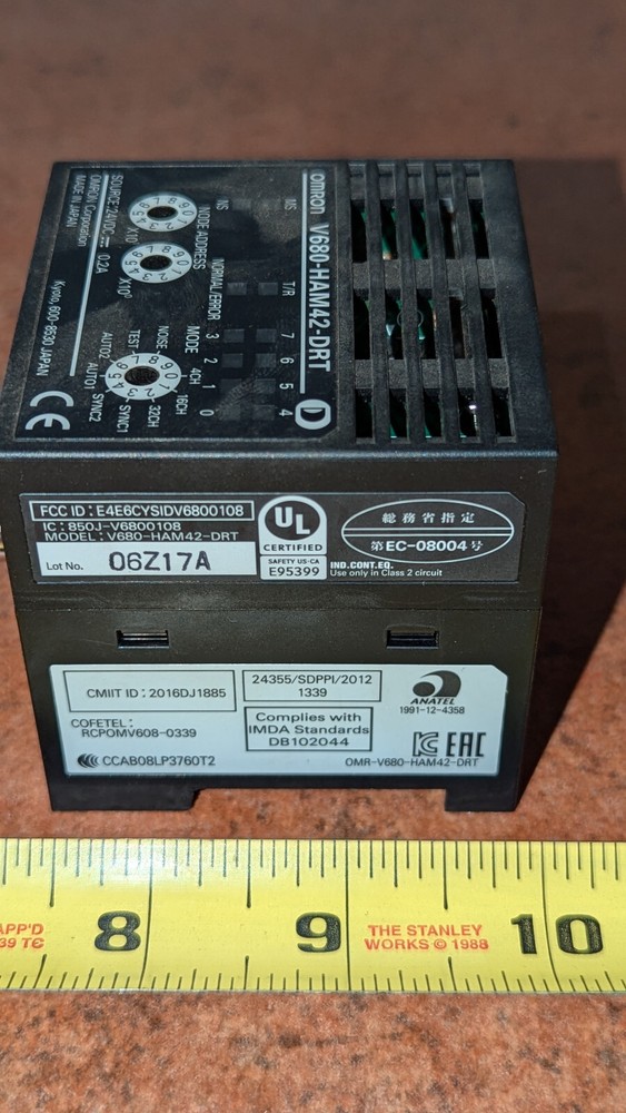 (1) Omron V680-HAM42-DRT ID Controller 24VDC NOS