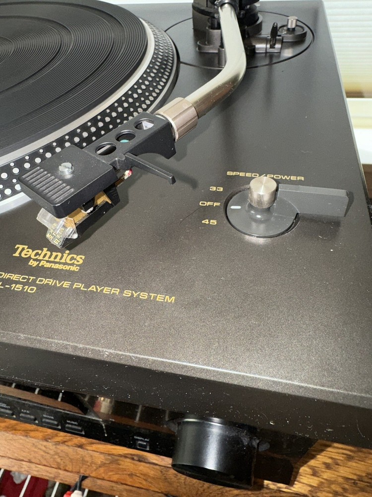 Vintage Technics SL-1510 Direct Drive Turntable WORKING