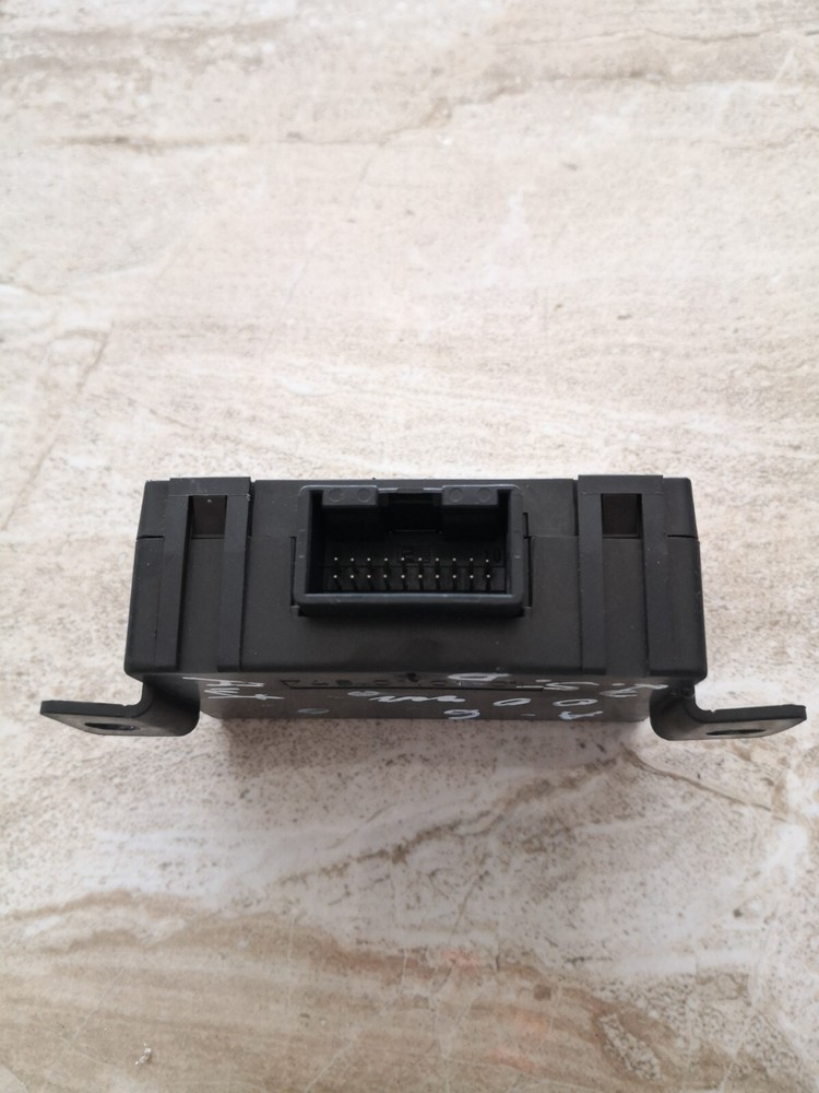 Audi A6 2000/Alarm Sensor Control Module/4B0951173/748.01.01-01