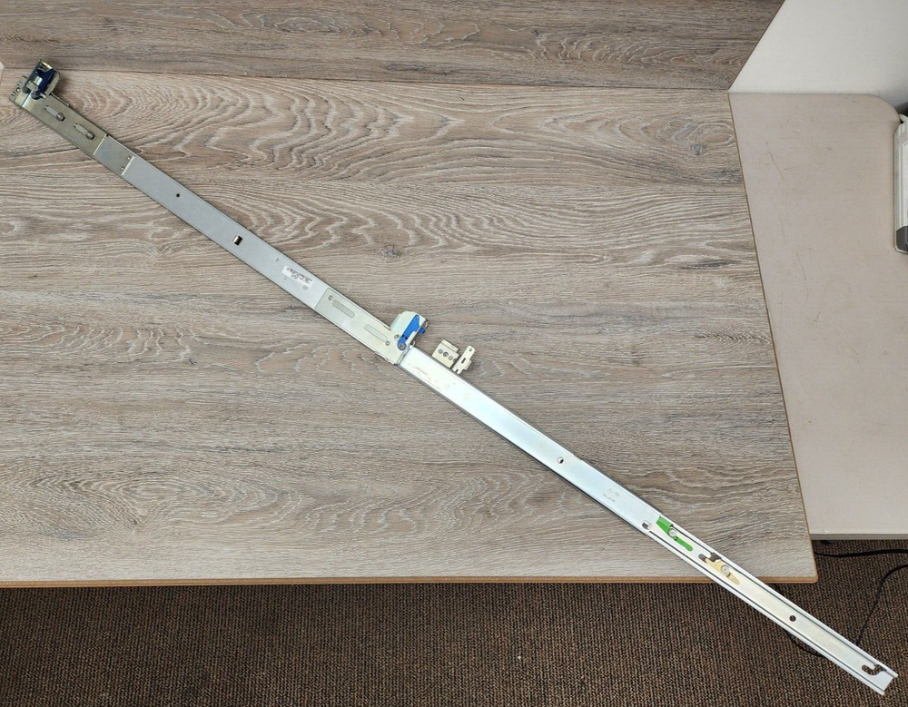 Dell PowerEdge 2650 Server Rapid Mount Rails 3M1099 3M1100