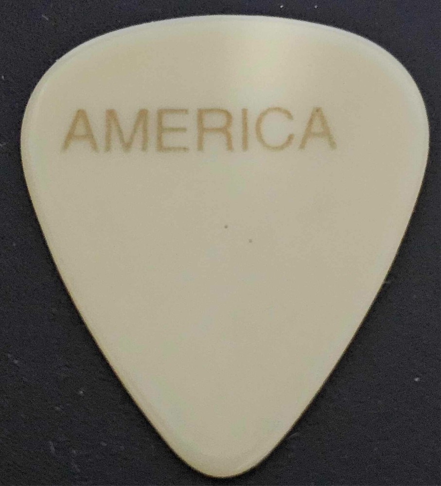 1970's America Gerry Beckley guitar pick