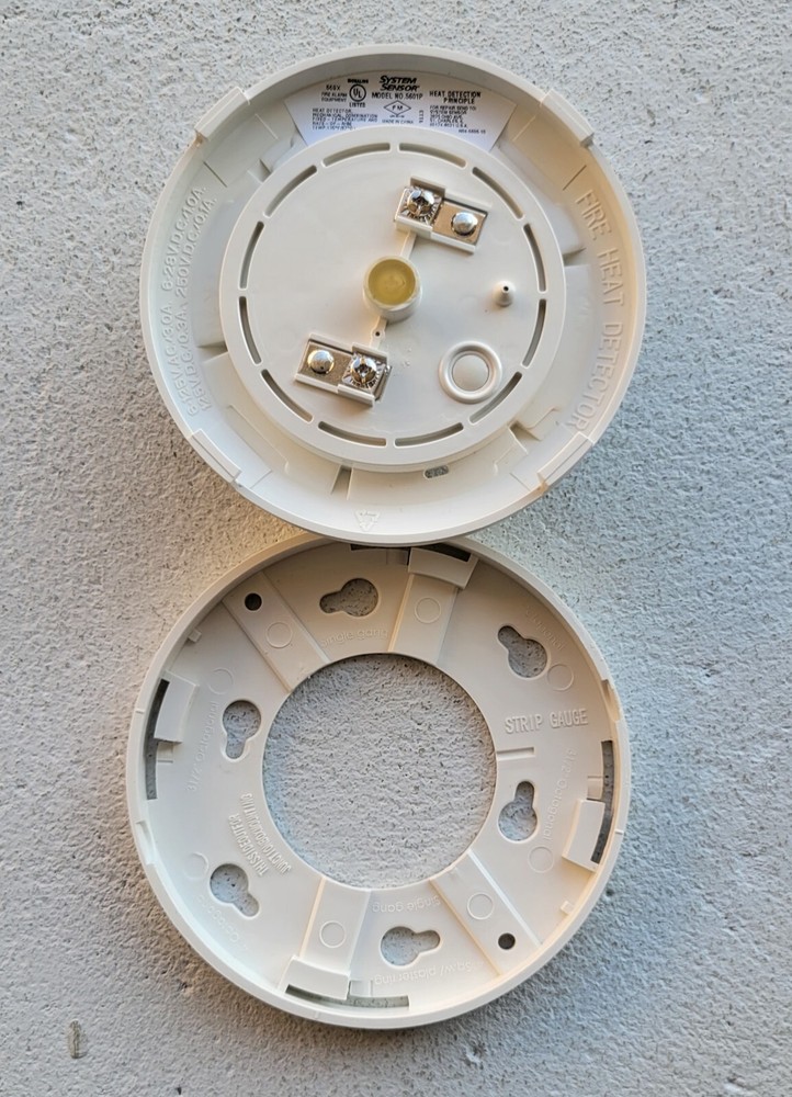 System Sensor Model No, 5601P Heat Detector, New Open Box