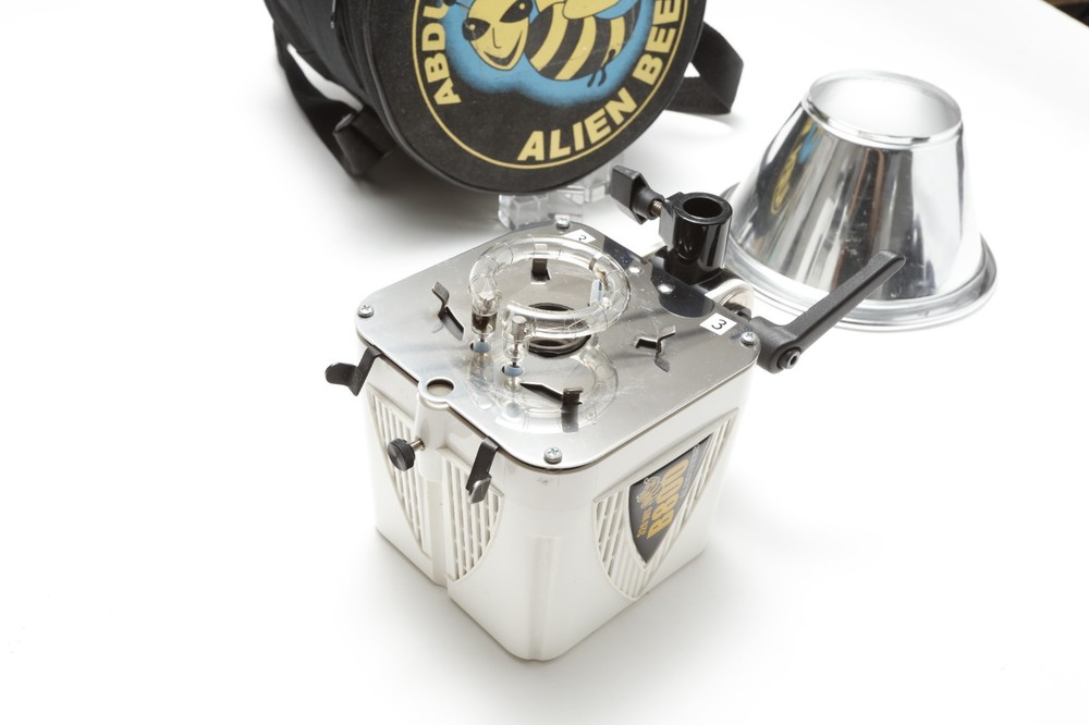 White Alien Bees B800 STUDIO Light 320WS Studio Flash MONOLIGHT!! WORKS!!!