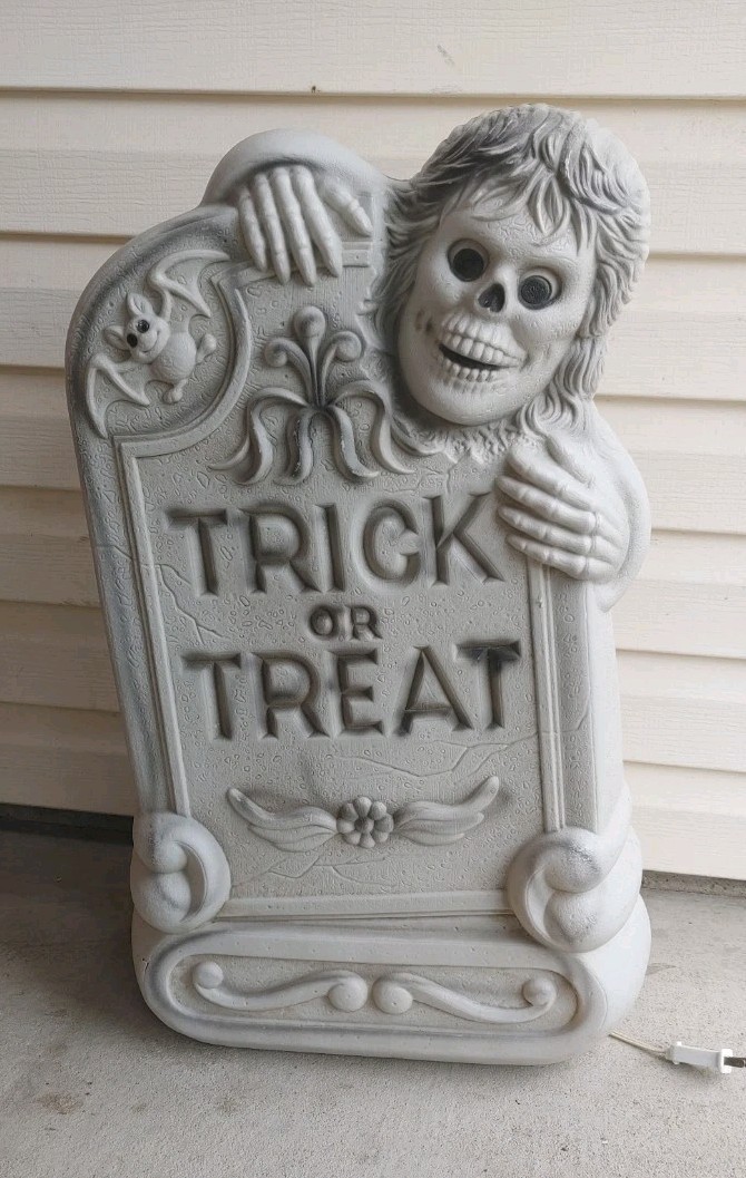 Vintage Halloween Blow Mold Tombstone Gravestone Lighted Trick Or Treat Skeleton