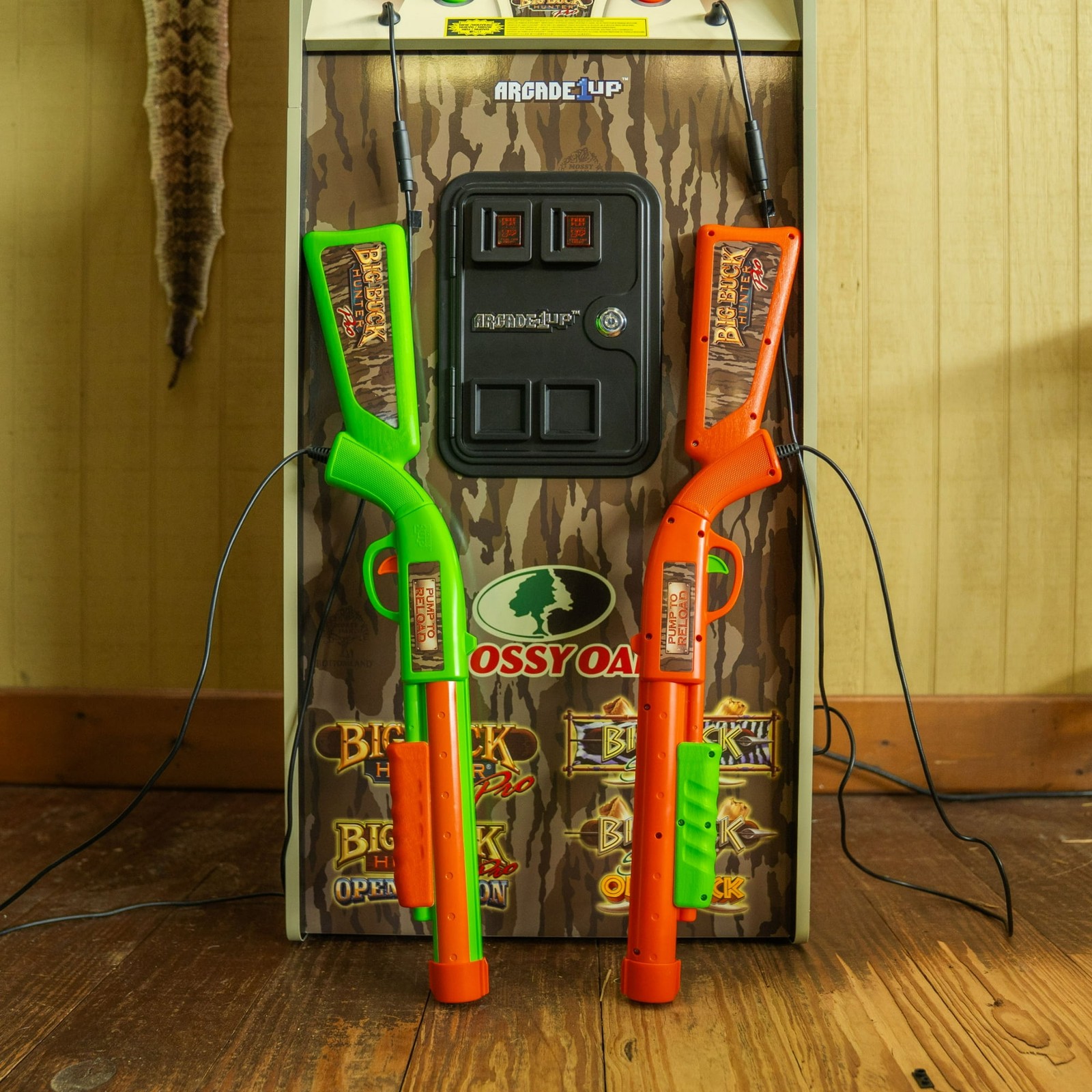 Big Buck Hunter Mossy Oak Deluxe Arcade Machine Full-Size Cabinet Multiplayer