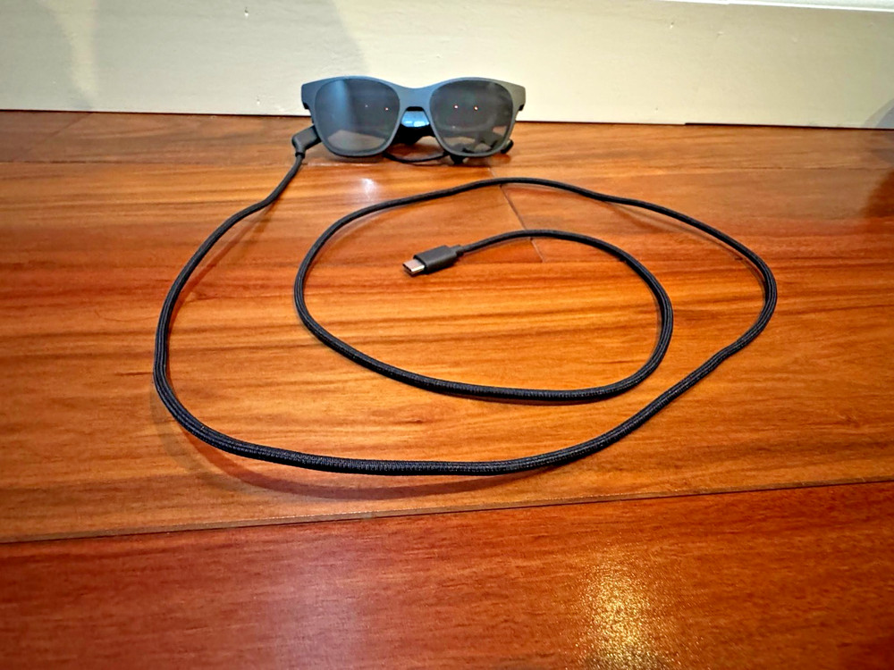 XREAL Air 2 Smart AR Glasses Bundle – Includes Custom Strap & 3D-Printed Lenses!