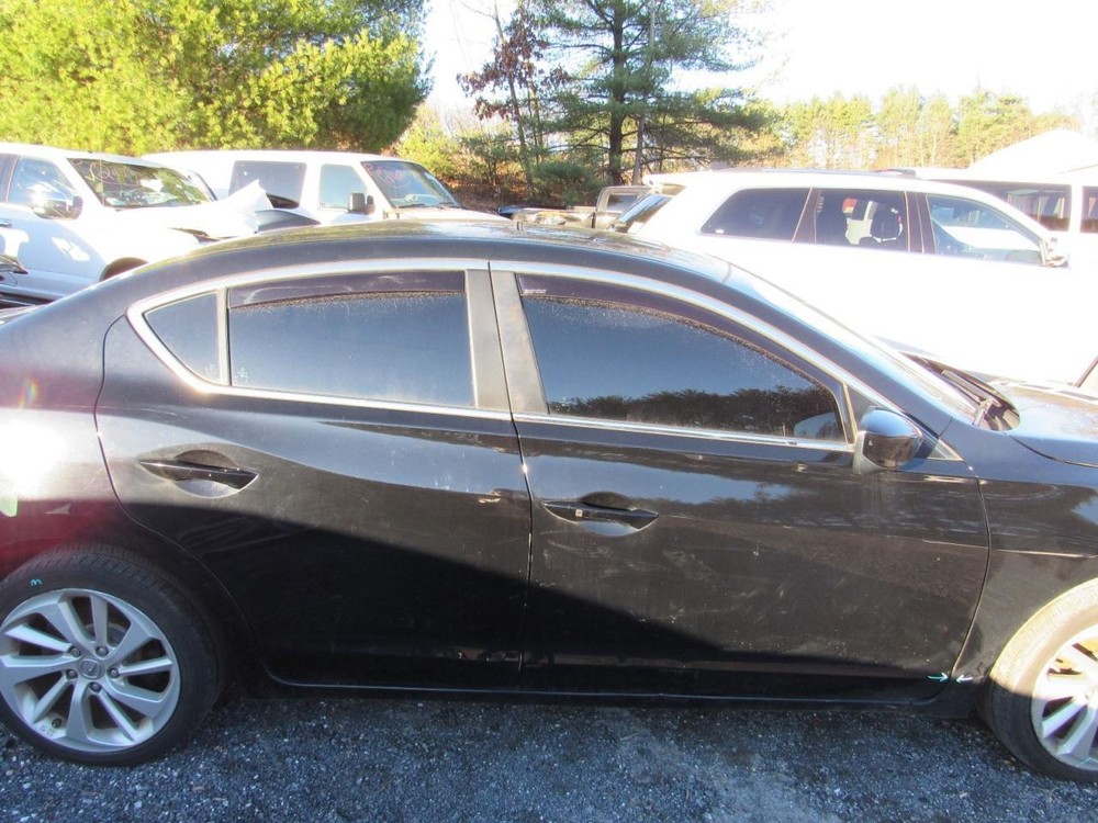 ILX 2017 Glove Box 1009360