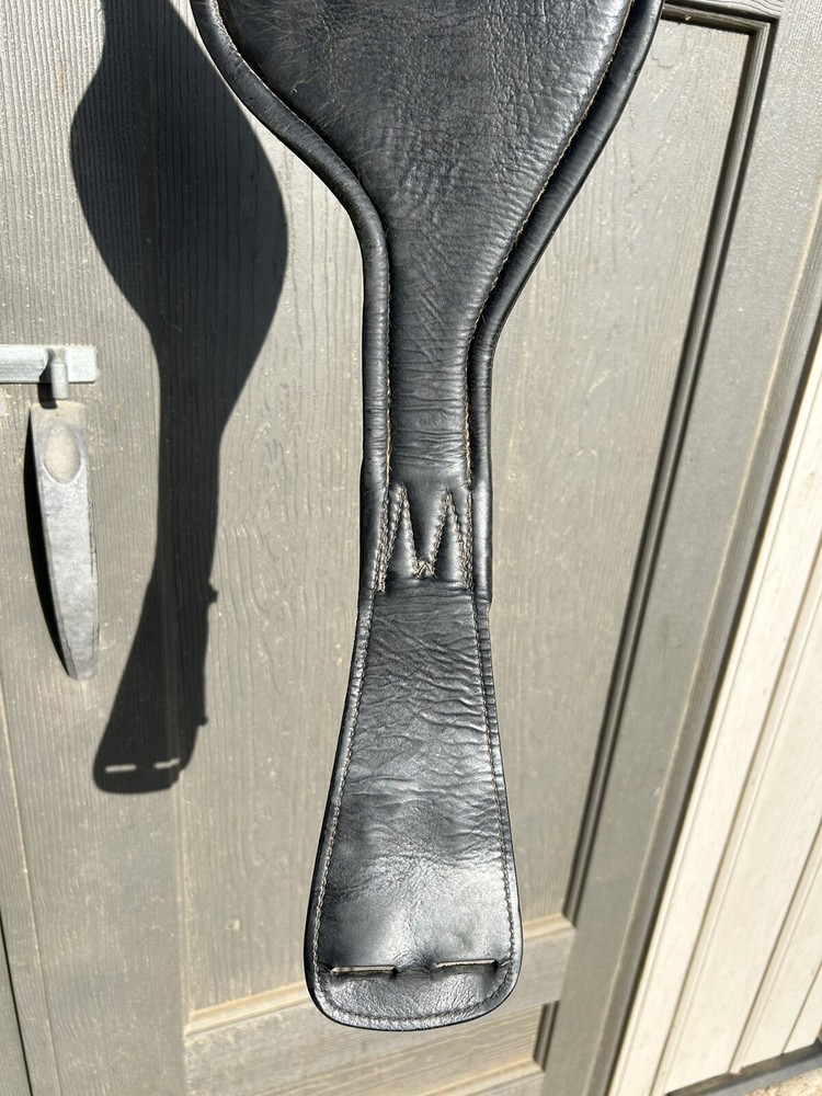 Schleese girth Black 30”