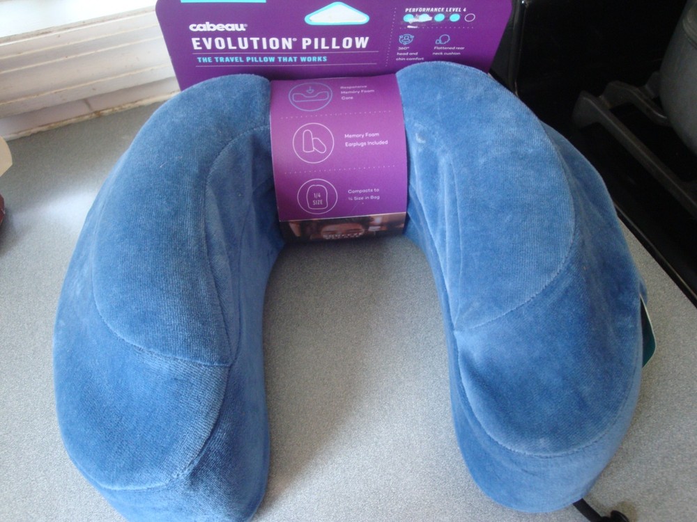 NEW CABEAU EVOLUTION COMPACT TRAVEL PILLOW MEMORY FOAM CORE PERFORMANCE LEVEL 4