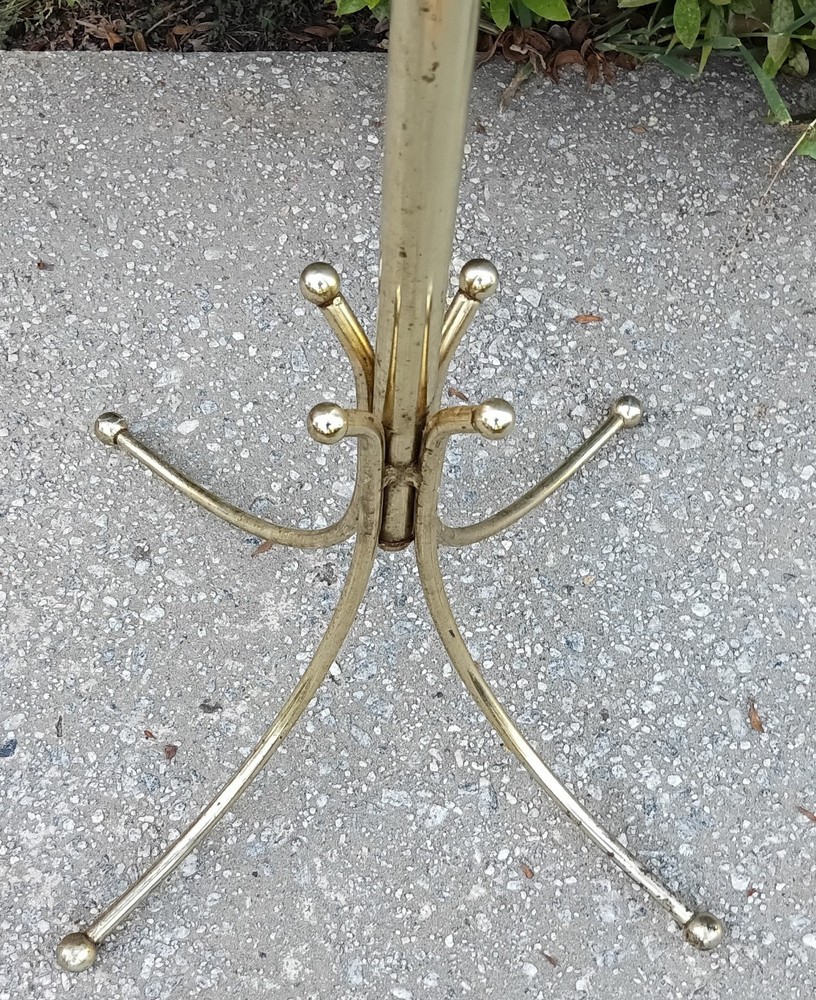 VINTAGE TOWEL STAND