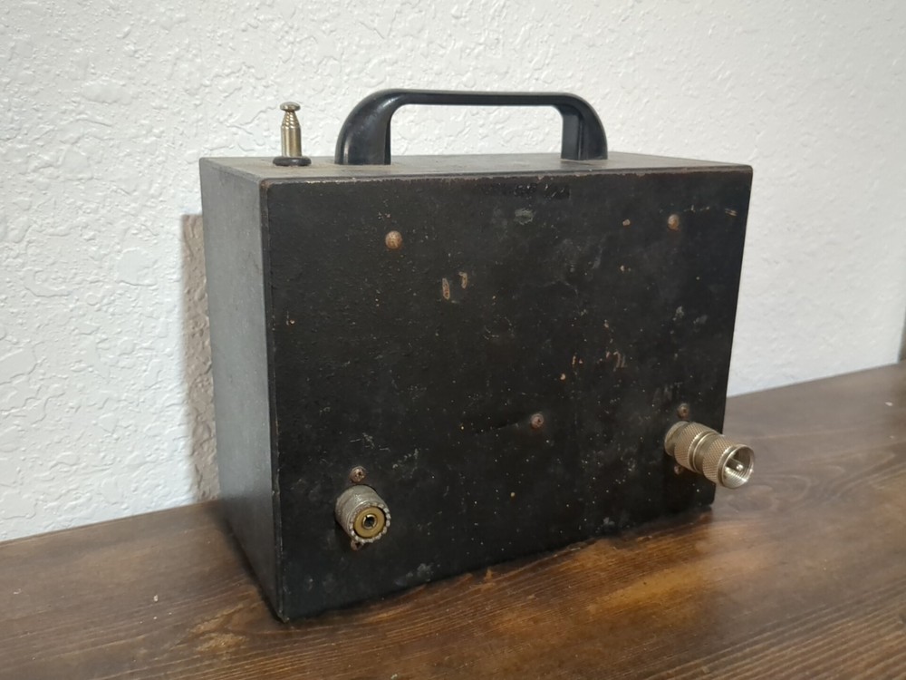 Vintage Courier Port-A-Lab 500 CB test Meter (Untested)