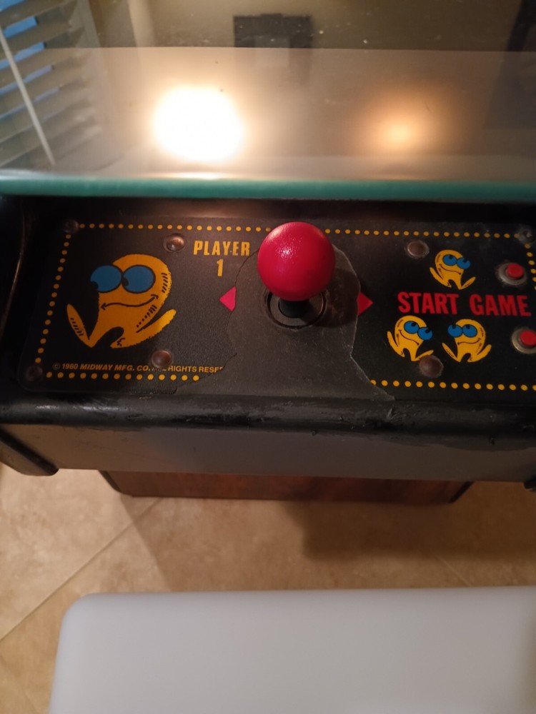 MS PAC-MAN ARCADE MACHINE COCKTAIL TABLE