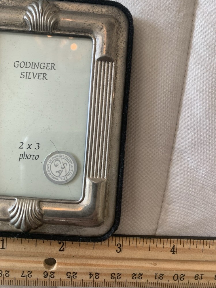 Vintage Godinger Silver Plated 2” x 3” Self Standing Photograph Frame