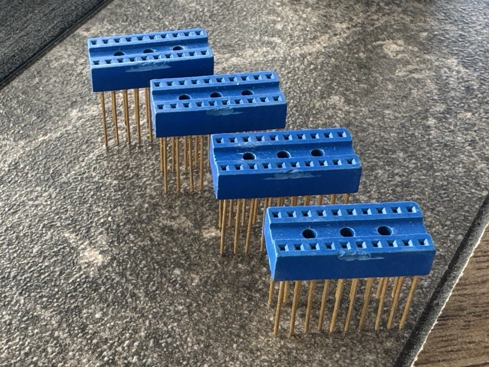 4 PCS  DIP-20   IC Sockets  for Wire Wrap