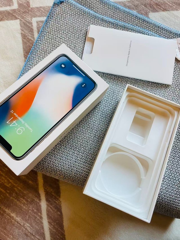 Iphone X box