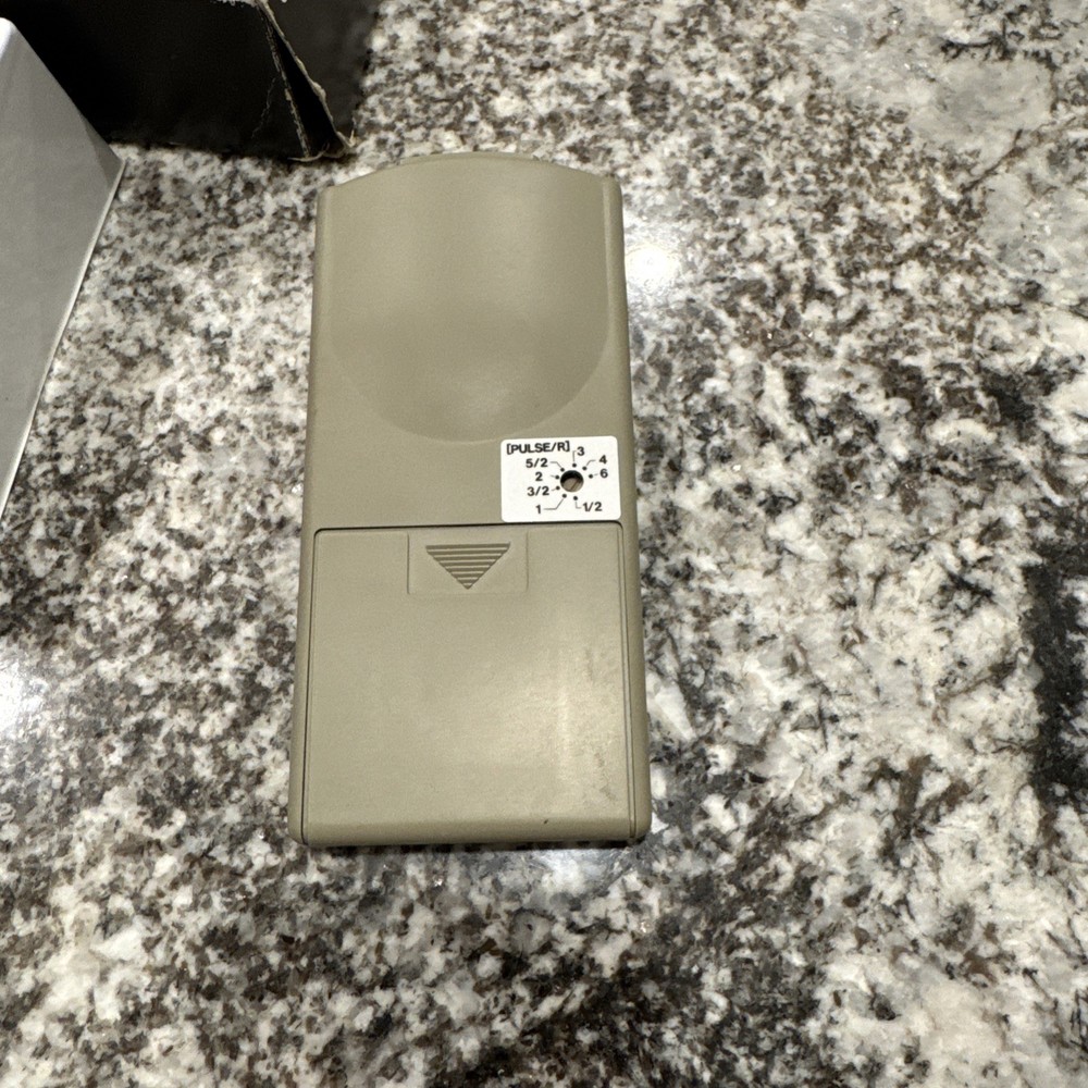 ONO SOKKI SE-1100 Engine Tachometer