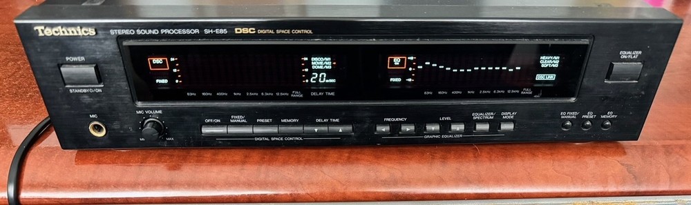 TECHNICS SH-E85 Vintage Stereo Graphic Digital Equalizer 1991 - Top Range!