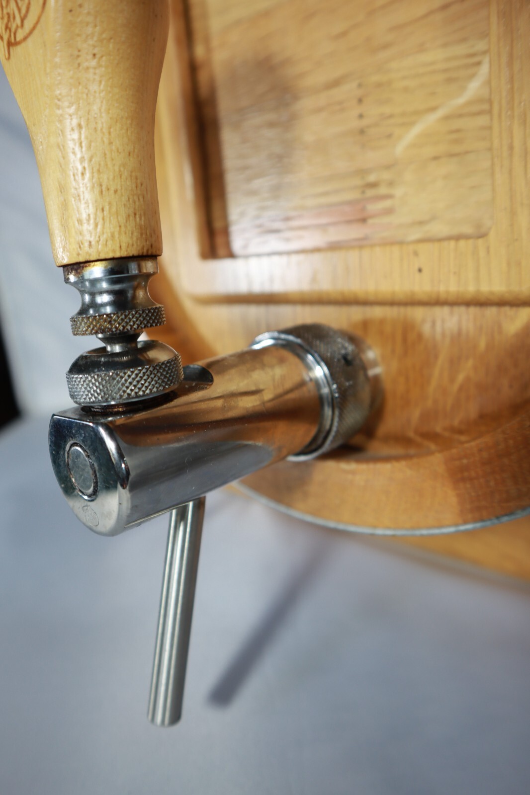 Wood Display Barrel for Bourbon, Whisky, Rye, etc. - holds up to 5 Liters