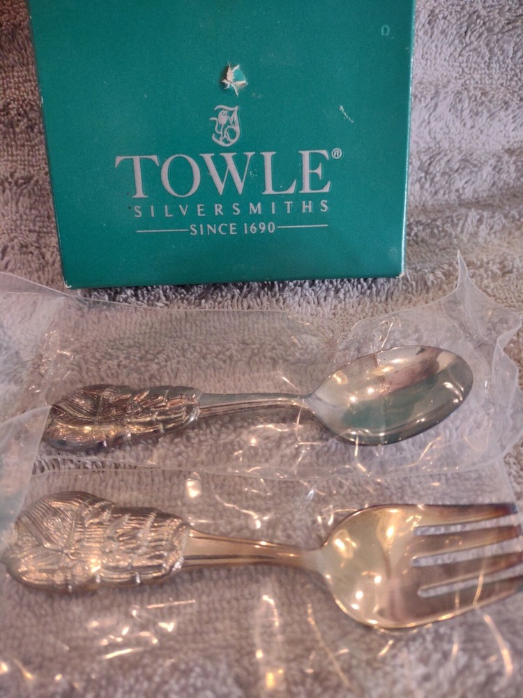 Towel Silverware since 1690 Bear in housecoat 4.5" spoon & fork + original box